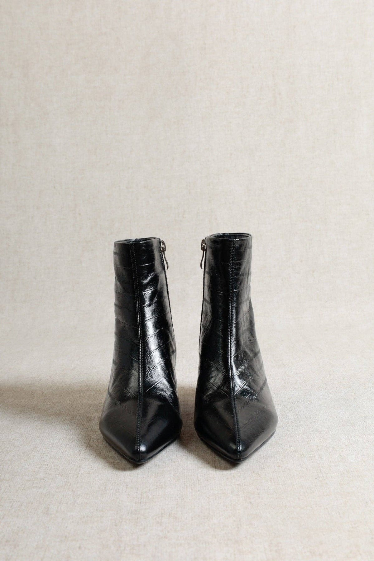 DINA BLACK – Botas de salto em pele com textura de enguia: 40