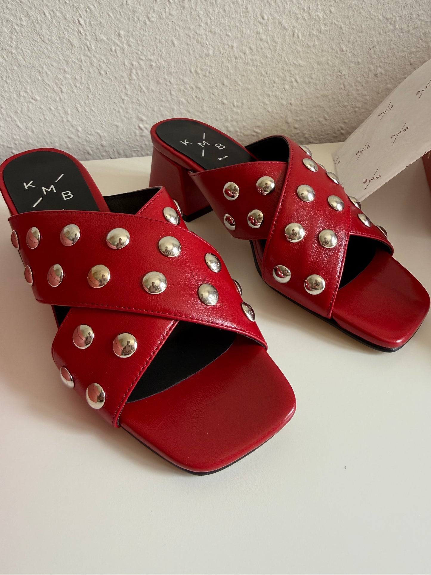 LEILA RED