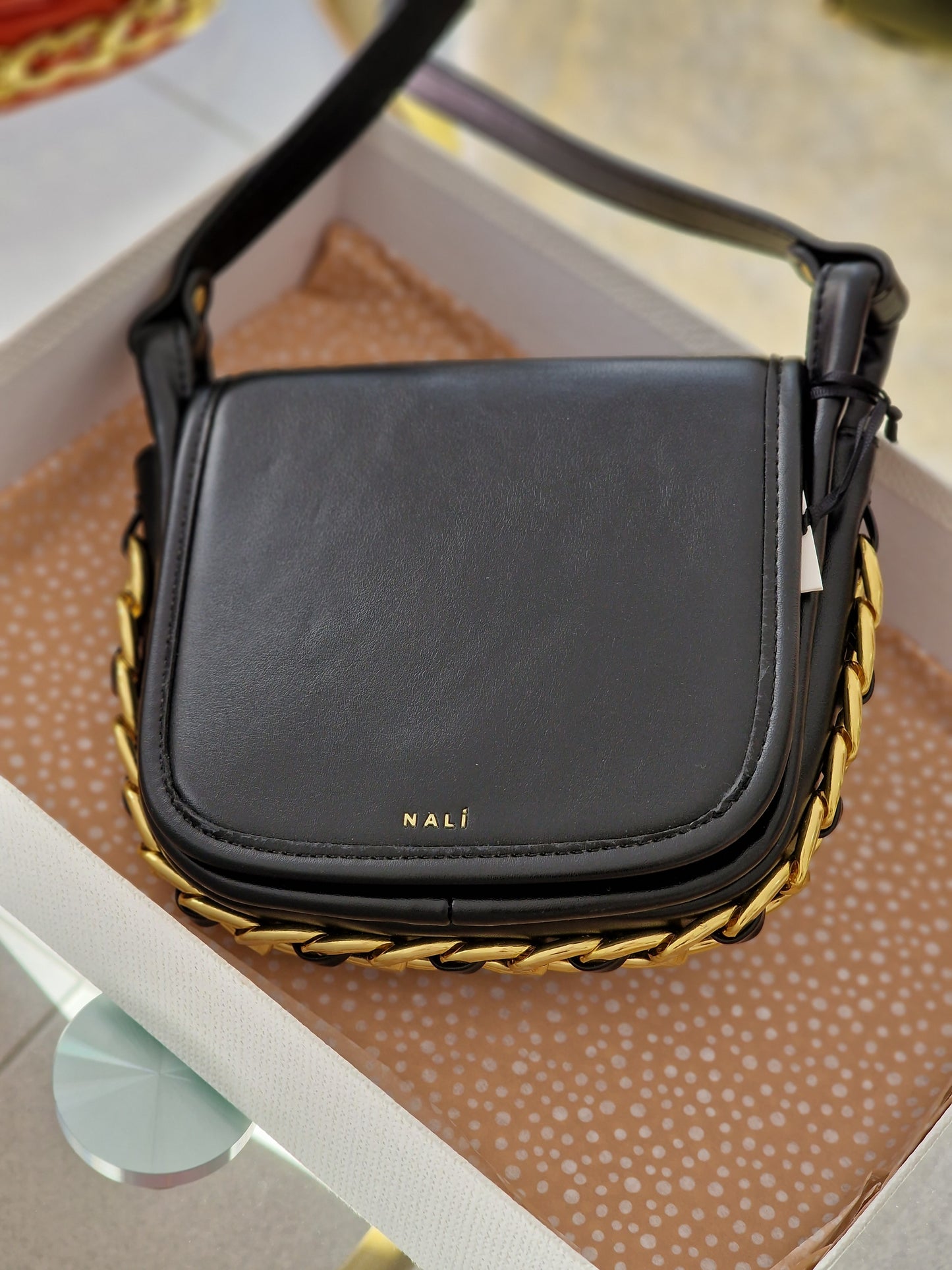 KIM BLACK SHOULDER BAG W/ CHAIN