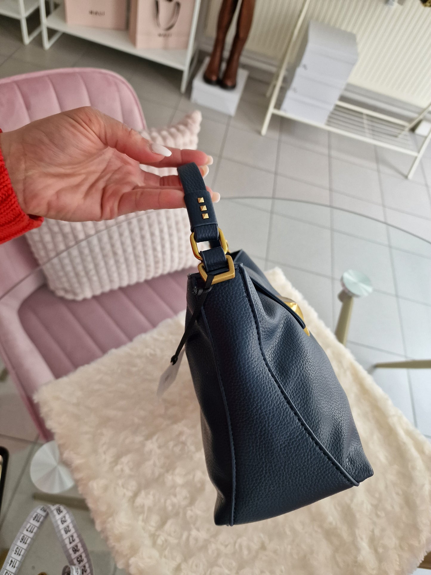 VIVIENNE BLACK SMALL PYRAMID SHOULDER BAG