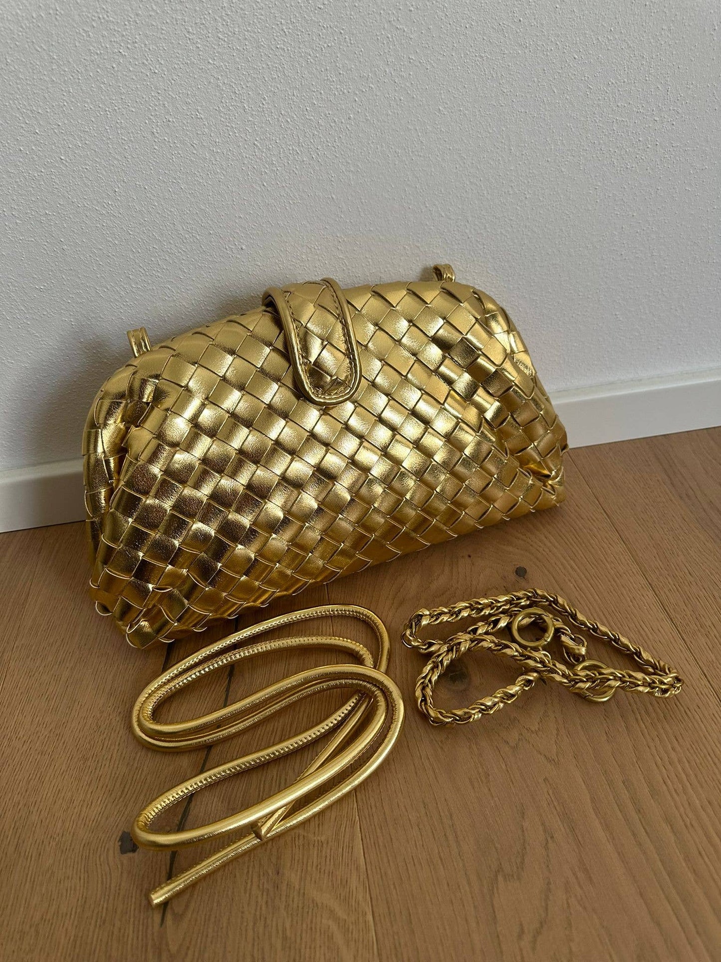 LAUREN CLUTCH - SILBER