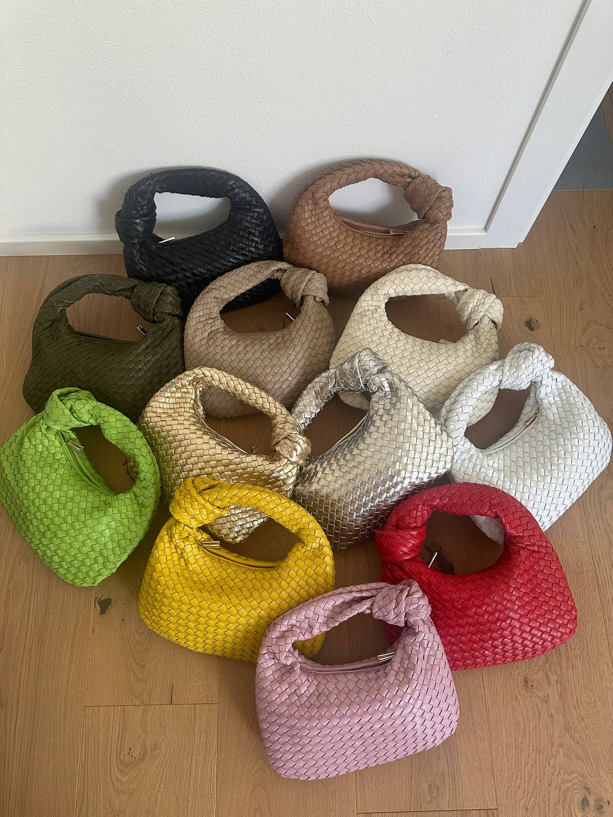 Bolsa JOLIE wild pequena em couro sauvage entrelaçado genuíno: Prata