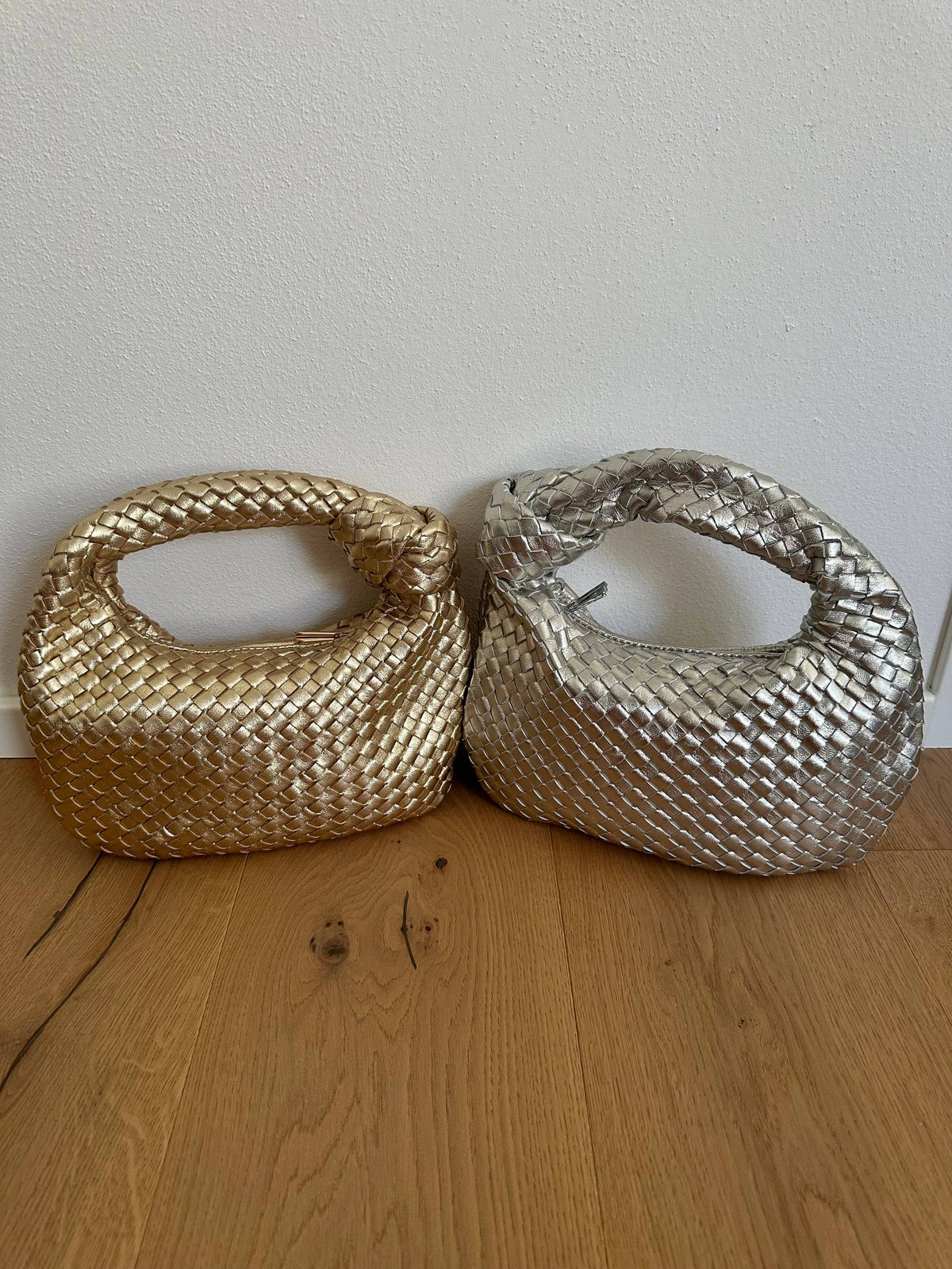 Bolsa JOLIE wild pequena em couro sauvage entrelaçado genuíno: Gold