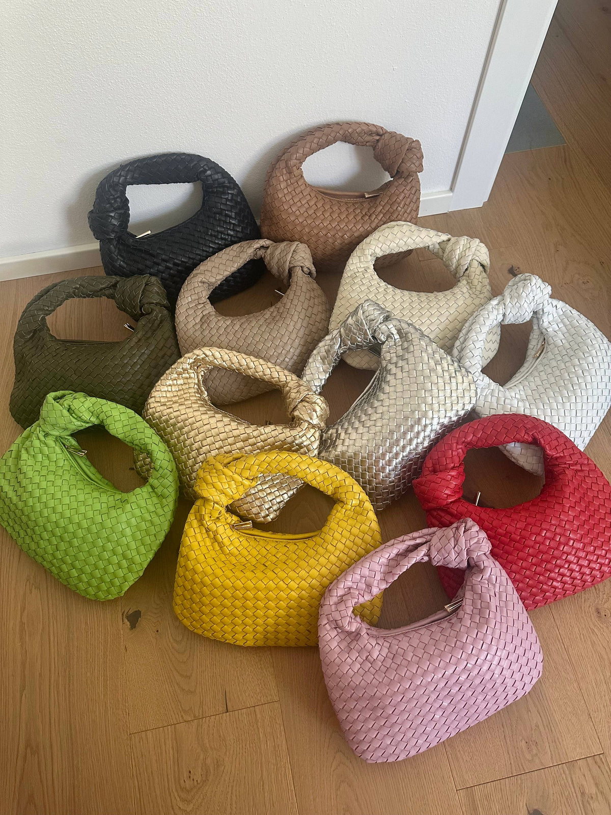 Bolsa JOLIE wild pequena em couro sauvage entrelaçado genuíno: Prata