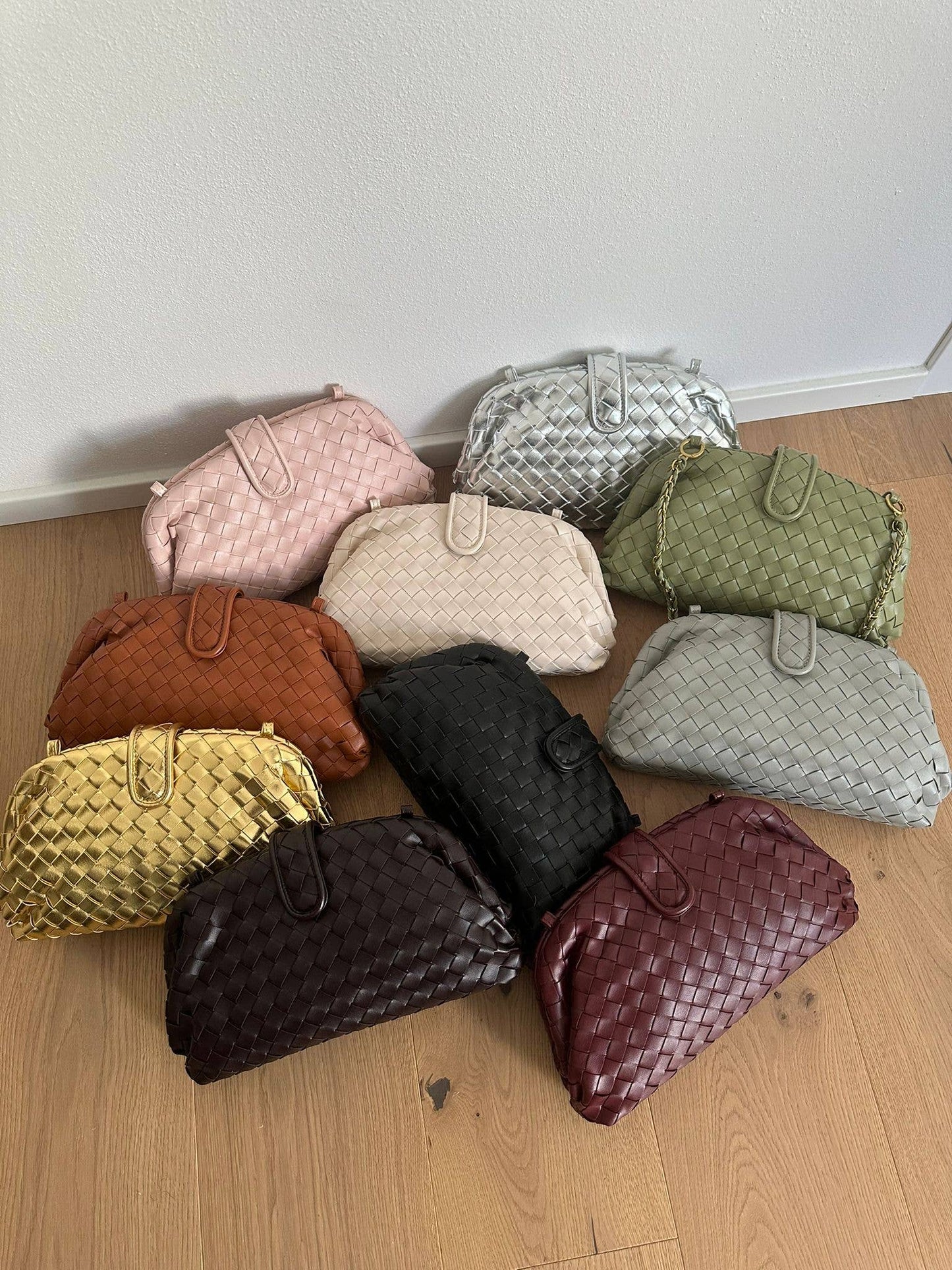 LAUREN CLUTCH - PISTAZIEN