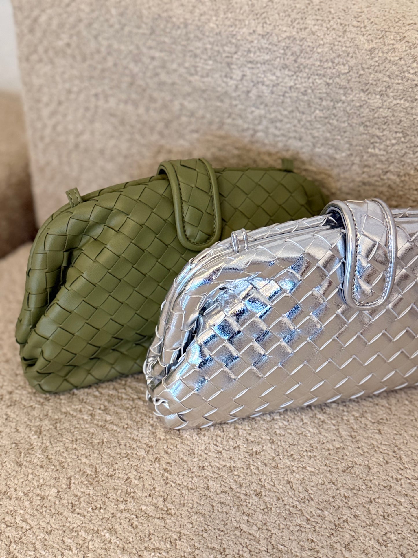 LAUREN CLUTCH - SILBER