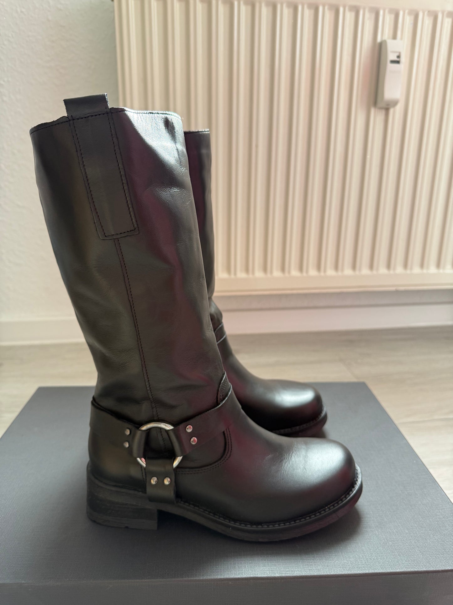 VICTORIA LEDERSTIEFEL