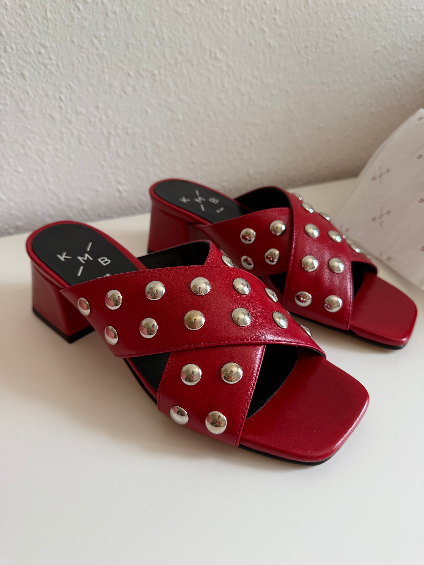 LEILA RED