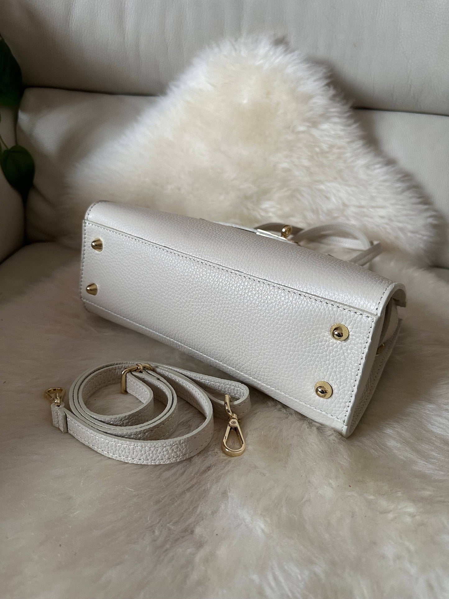 EMÍLIA LEATHER BEGE