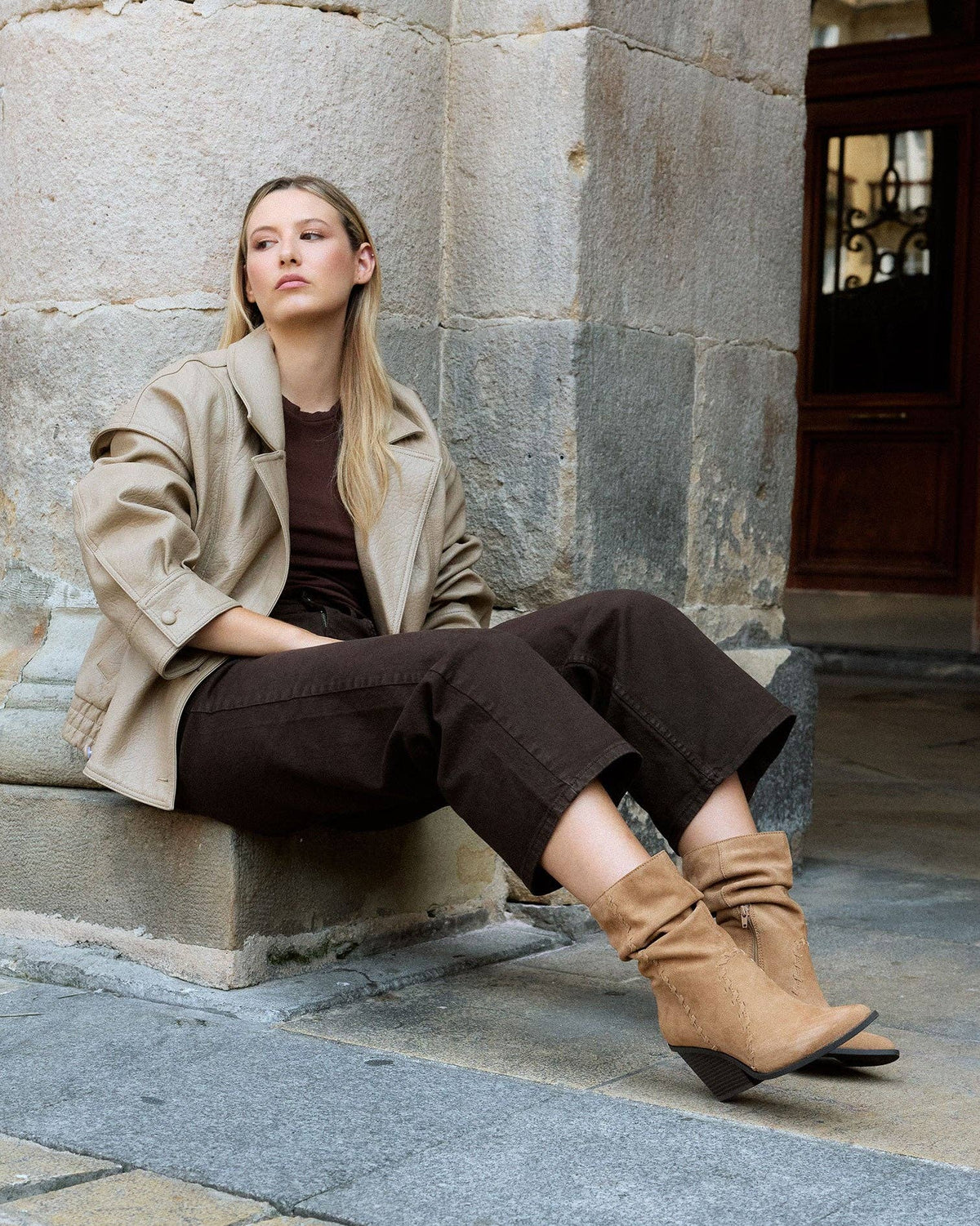 Bota Bege de Mulher Allende: 41