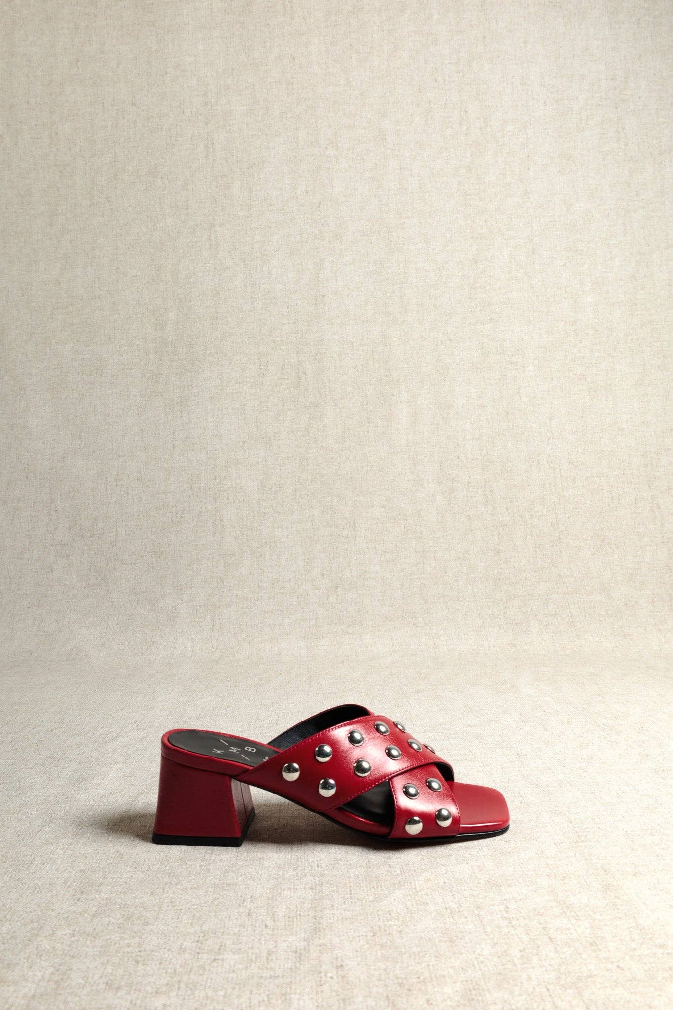 LEILA RED