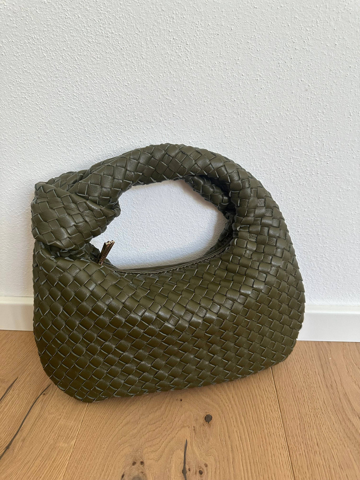 Bolsa JOLIE wild pequena em couro sauvage entrelaçado genuíno: Prata